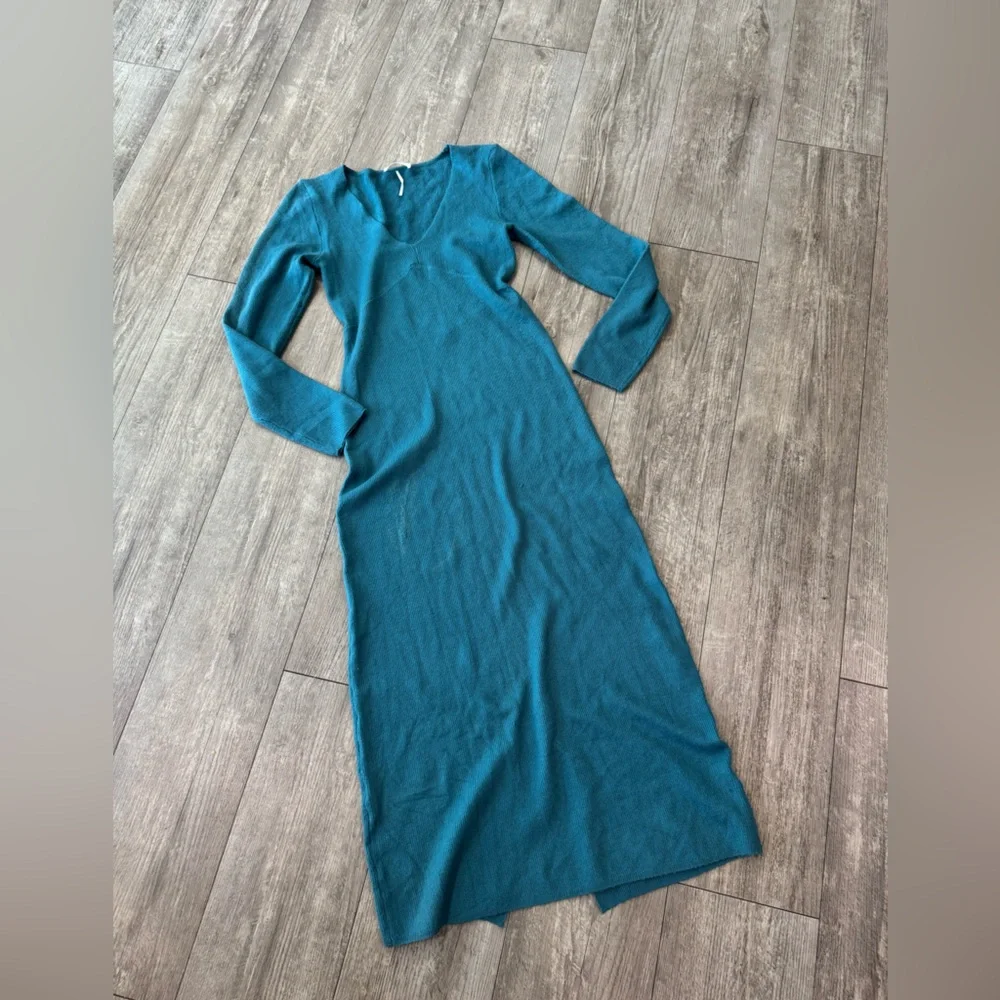 Chic Teal Long Sleeve Maxi Dress